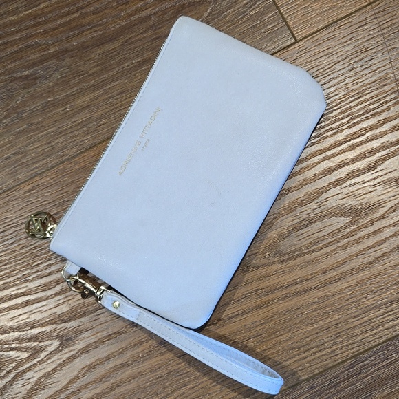 NWT..  ADRIENNE VITTADINI CHARGING WALLET... #6475 - Picture 2 of 6